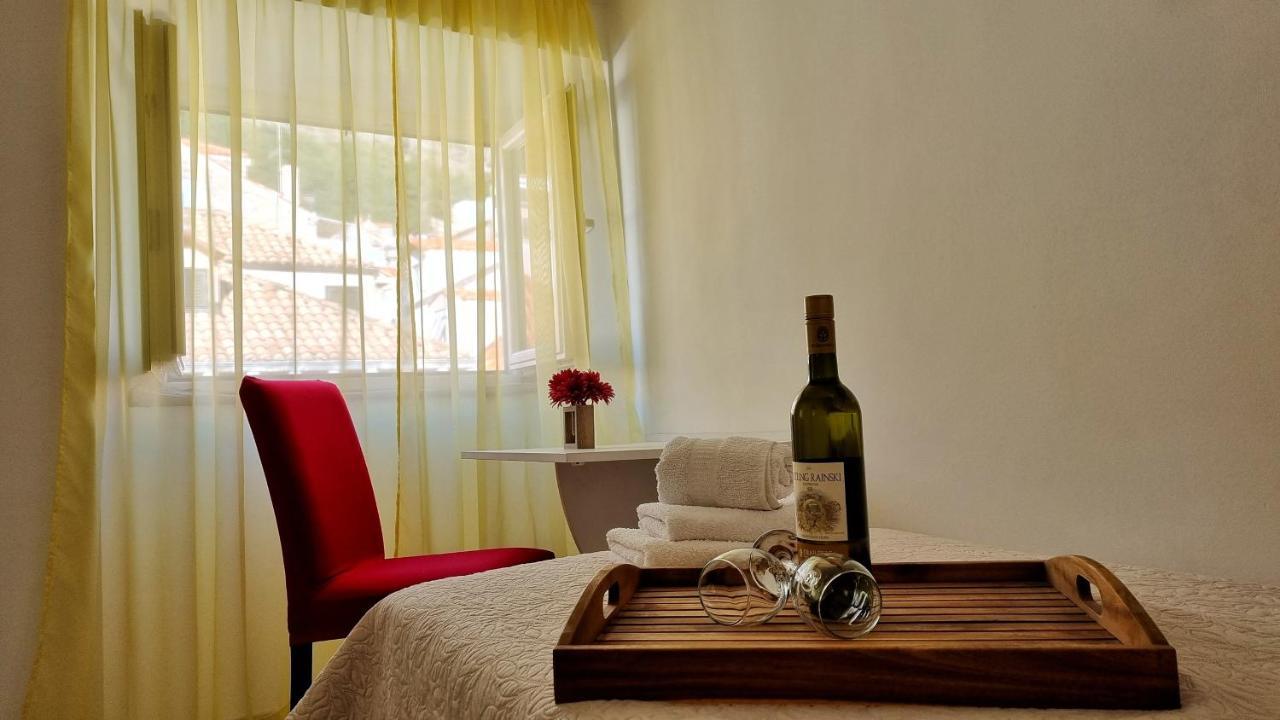 Apartment Stradun In The Heart Of Old City ดูบรอฟนิก ภายนอก รูปภาพ